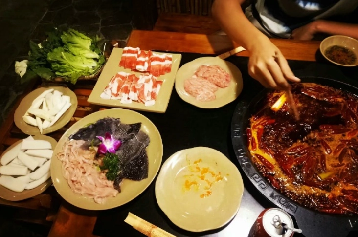吃到飽火鍋新市
