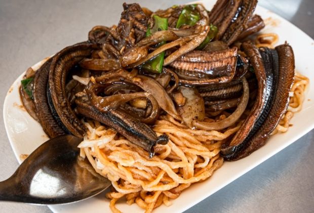 鱔魚意麵 鱔魚意麵